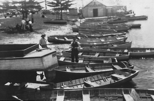 1920 The Entrance Boathouse Built Circa-min