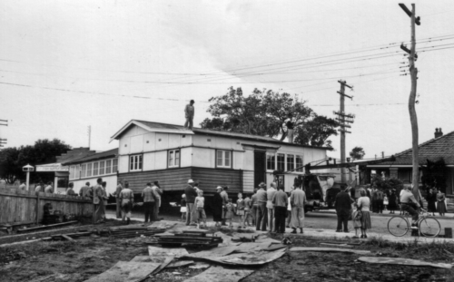 1947 Relocating The Old Presbytery-min