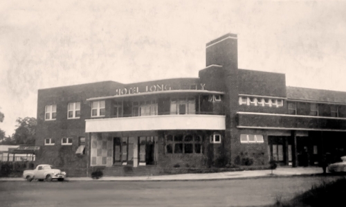 Long Jetty Hotel April 1955j-min