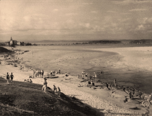 The Entrance from the Point - 1930s-min